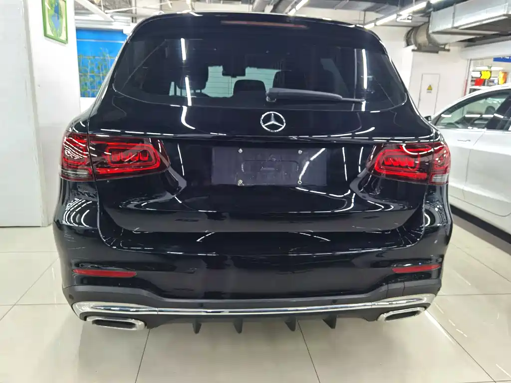 MERCEDES-BENZ GLC