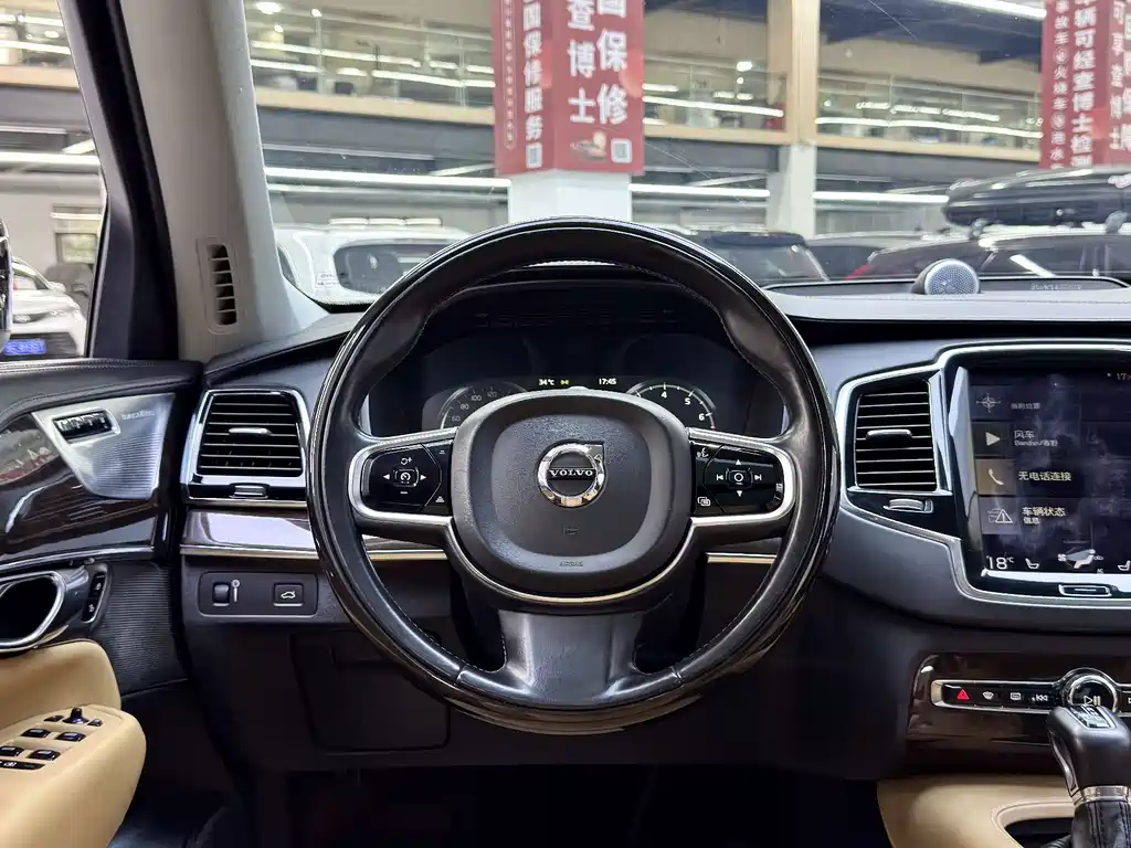 Volvo XC90 — миниатюра 3