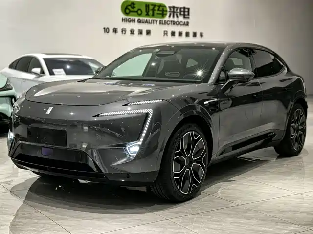2023 Avatr 11