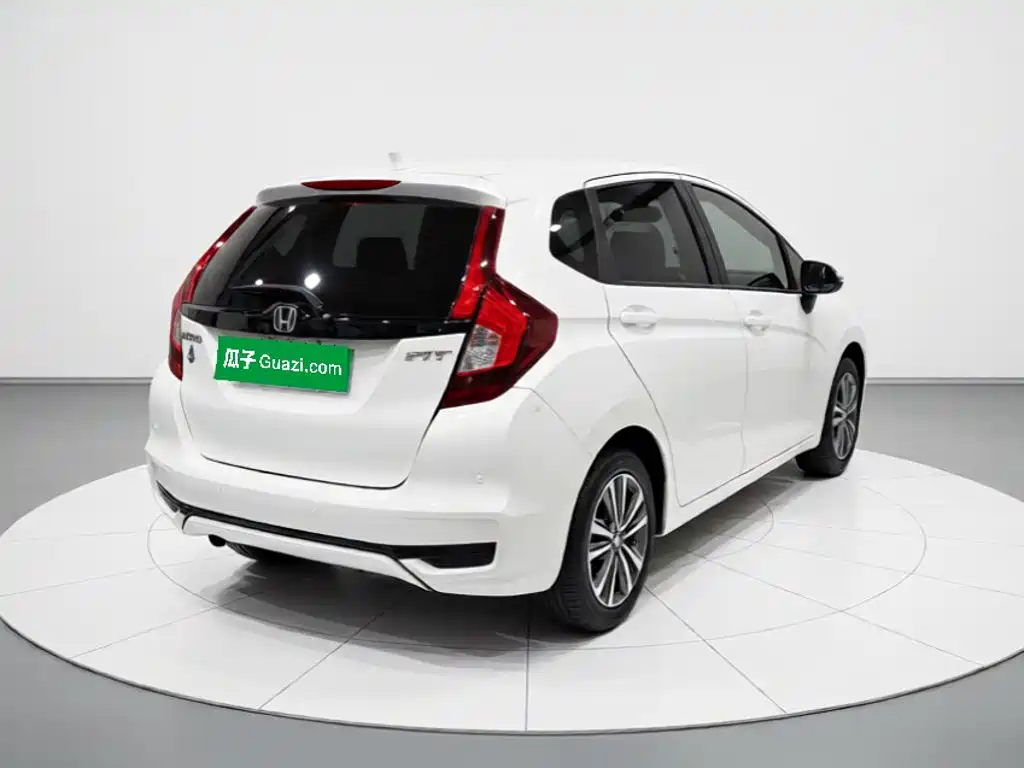 Honda Fit — миниатюра 6
