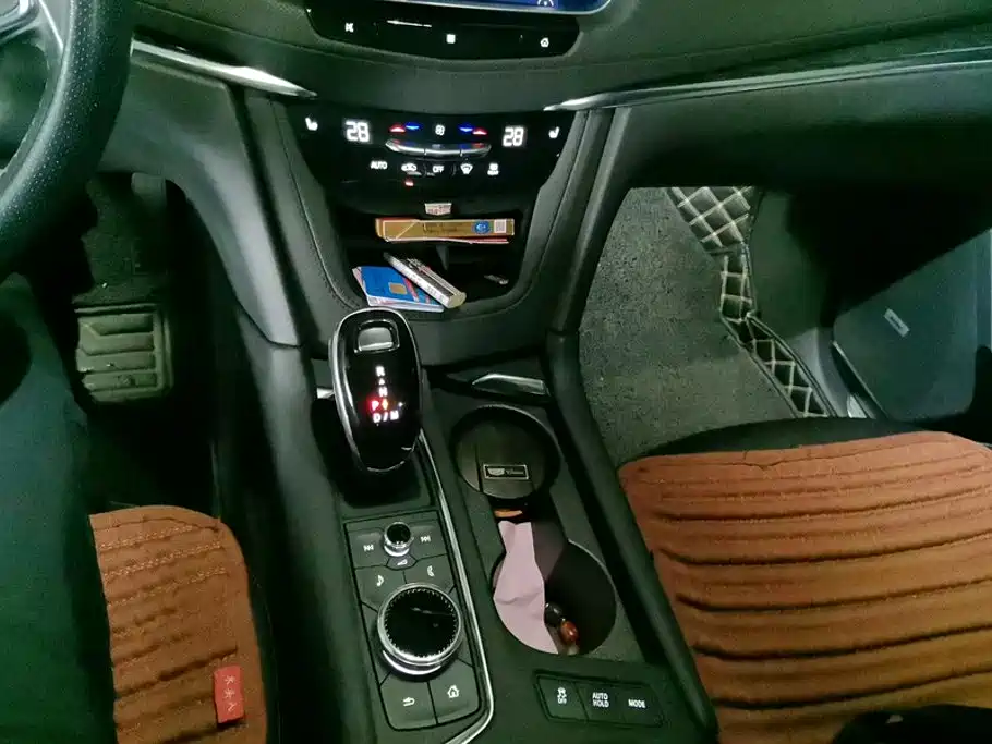Cadillac XT5 — миниатюра 16
