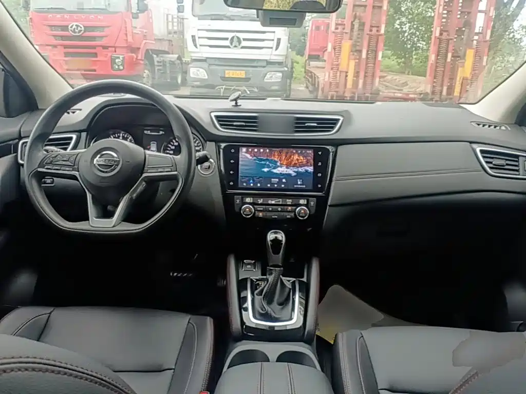 Nissan Qashqai — миниатюра 10