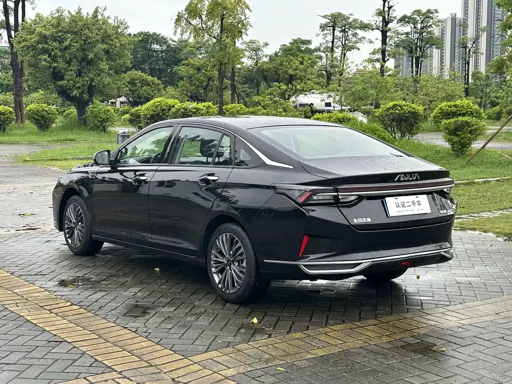 DONGFENG YI HYUN MAX