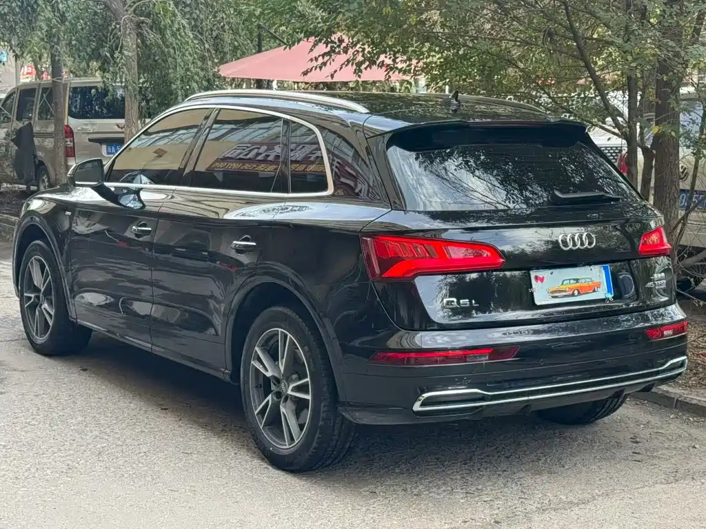 Audi Q5L — миниатюра 7