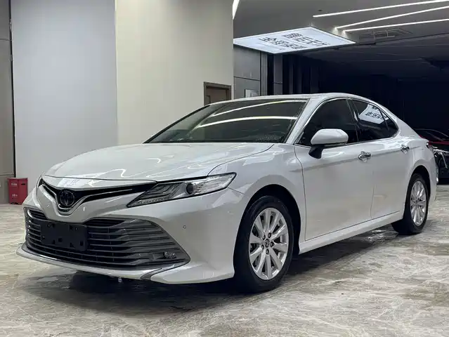 TOYOTA CAMRY 2020