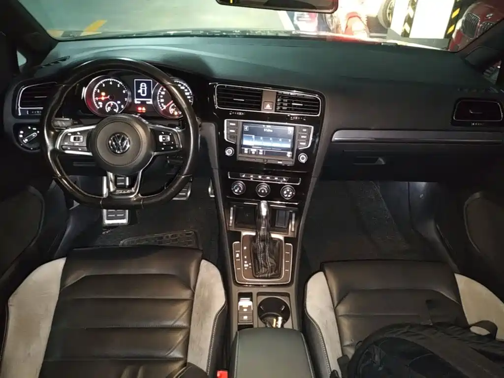 Volkswagen Golf — миниатюра 10