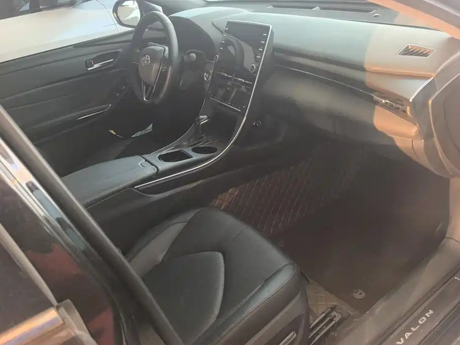 Toyota Avalon — миниатюра 8