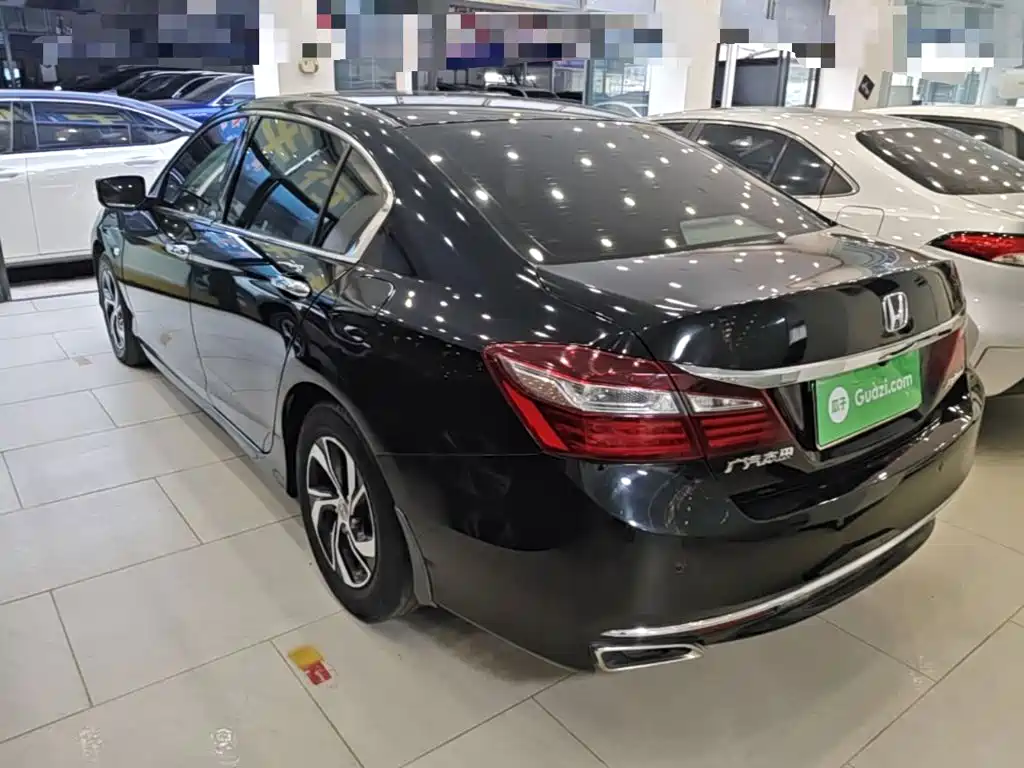 Honda Accord — миниатюра 5