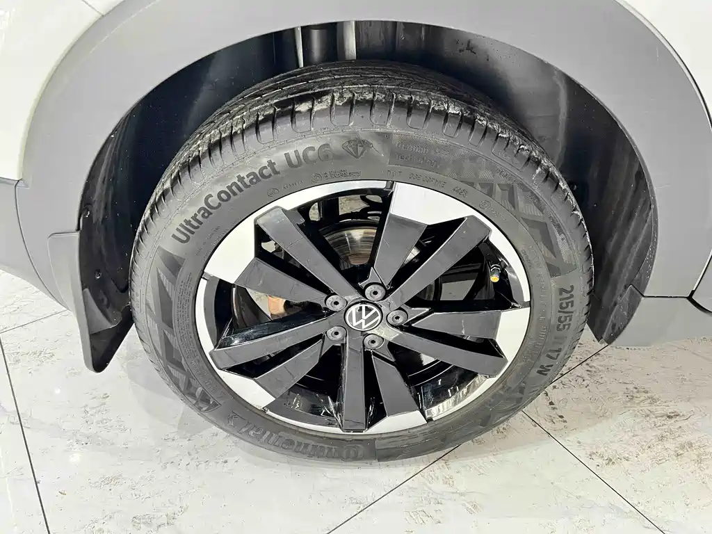 VOLKSWAGEN EXPLORING THE SHADOW