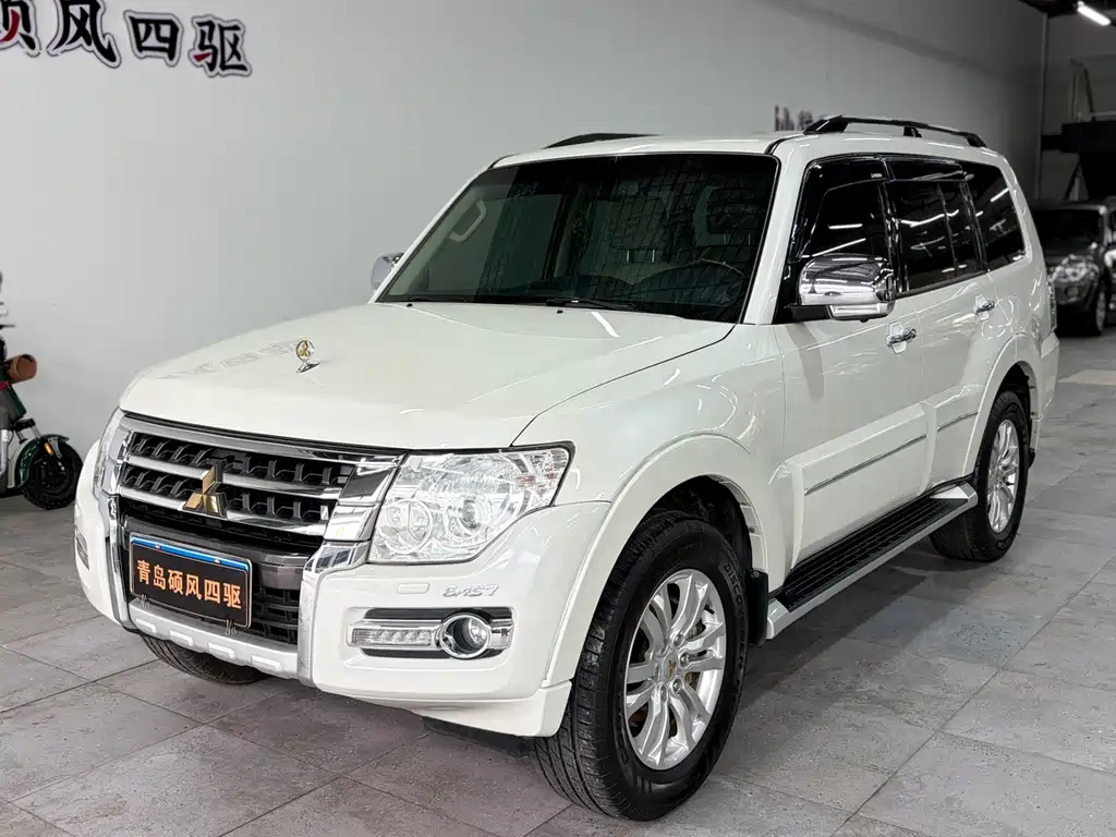 Mitsubishi Pajero (Import) — миниатюра 2