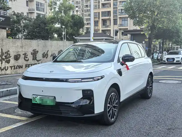 2026 Leapmotor B10