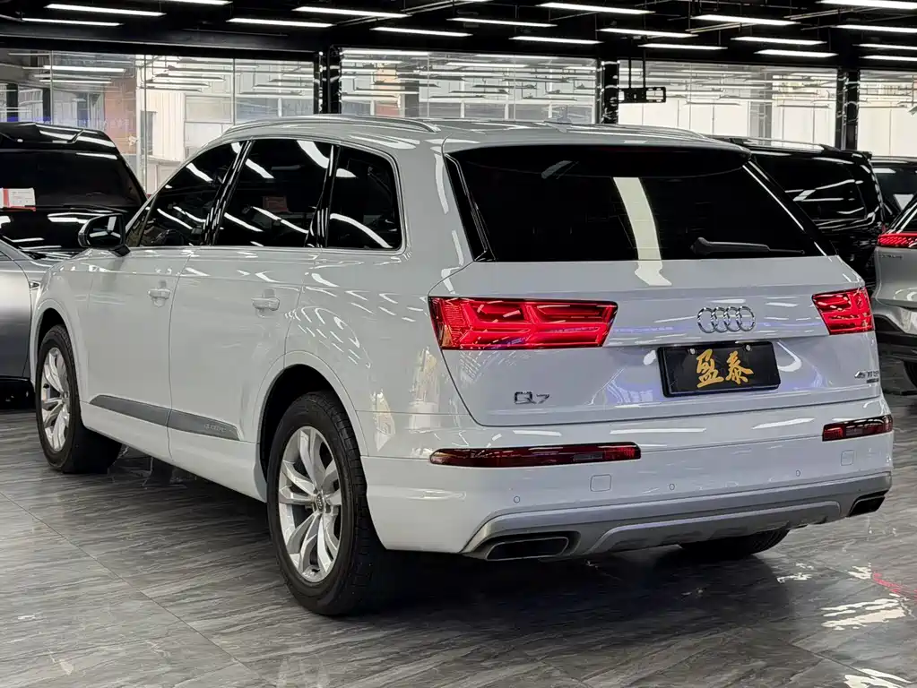 Audi Q7 2019 45 TFSI Comfort
