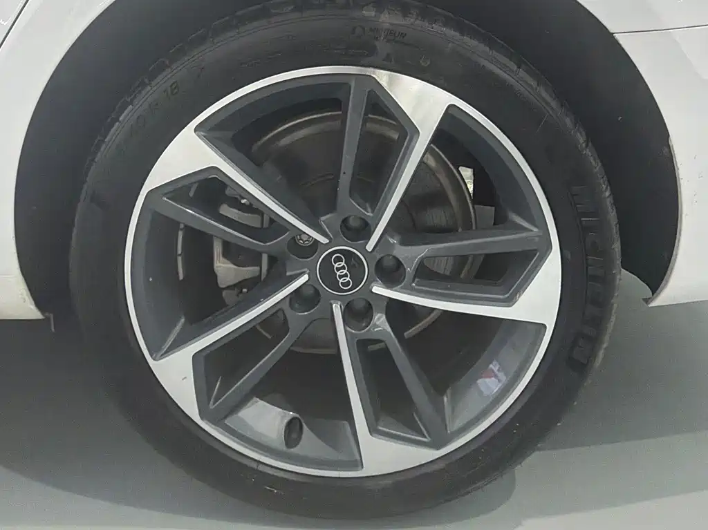Audi A4L — миниатюра 7