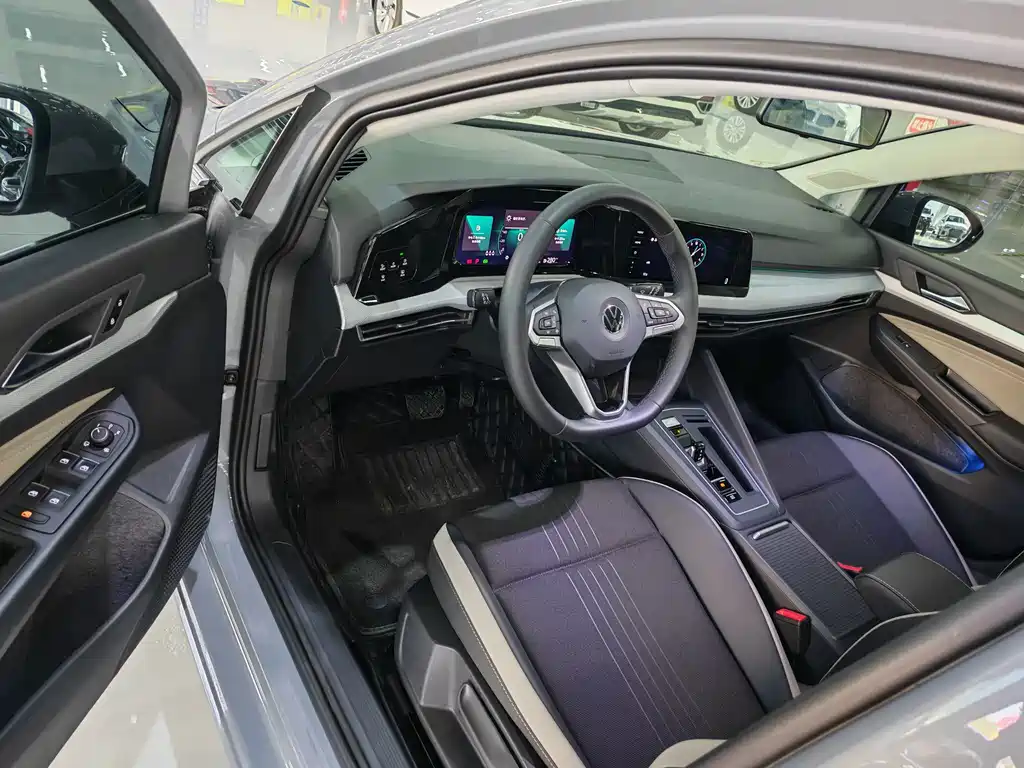 Volkswagen Golf — миниатюра 9