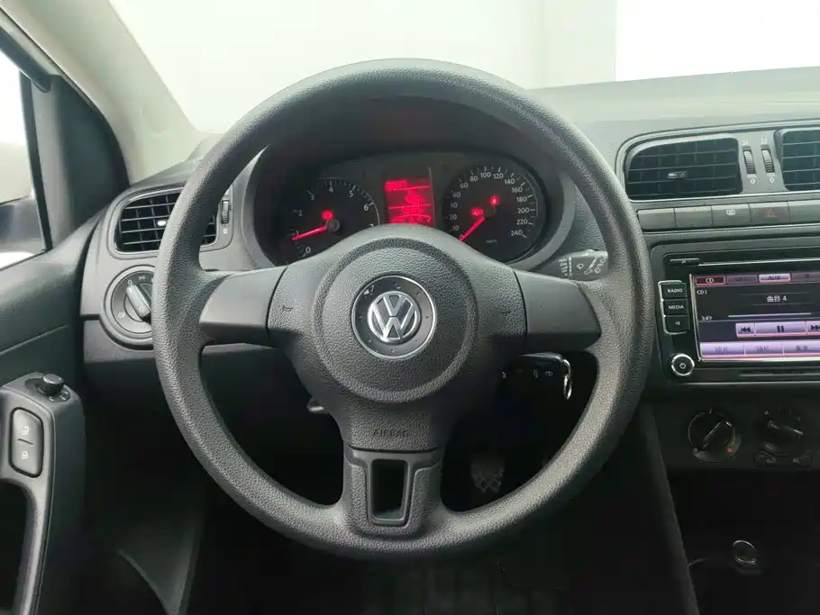 Volkswagen Polo — миниатюра 15
