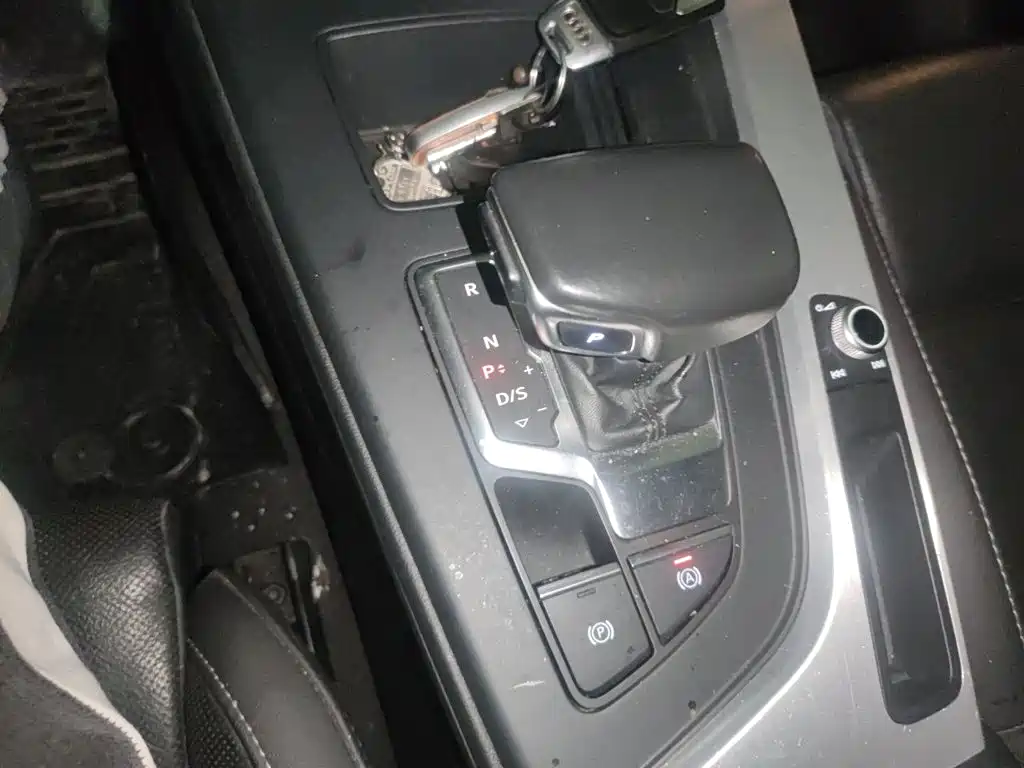 Audi A4L — миниатюра 11