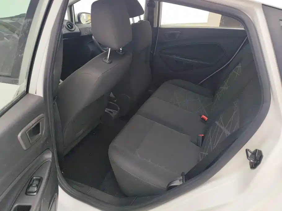 Ford Fiesta — миниатюра 11