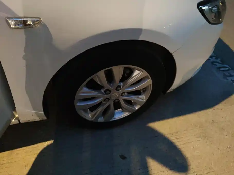 Buick Excelle — миниатюра 6