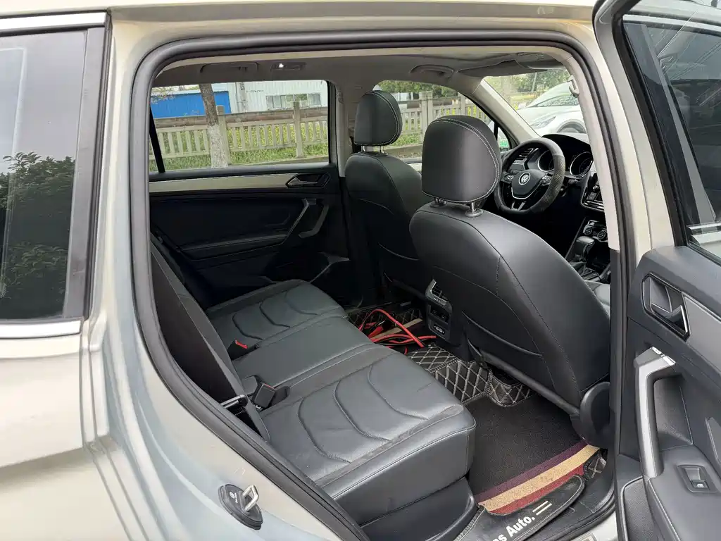 Volkswagen Tiguan L — миниатюра 10