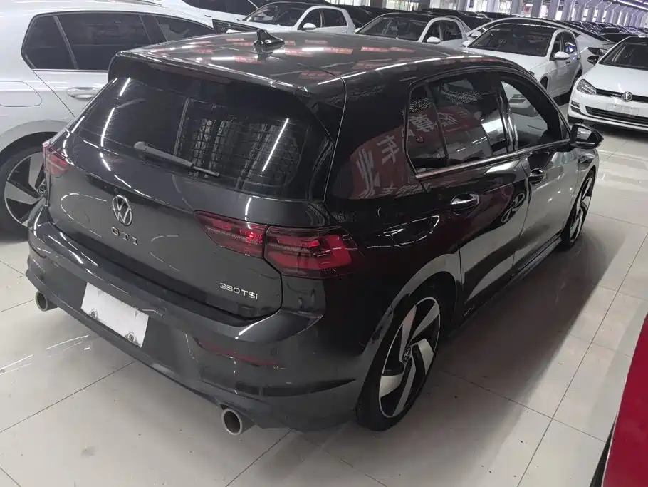 Volkswagen Golf GTI — миниатюра 3