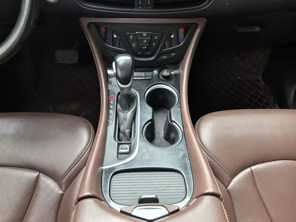 Buick Envision Plus — миниатюра 13