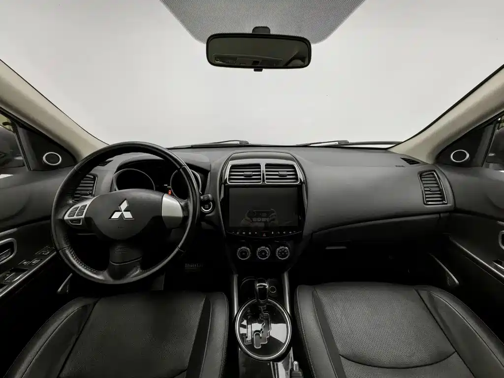 Mitsubishi ASX — миниатюра 5