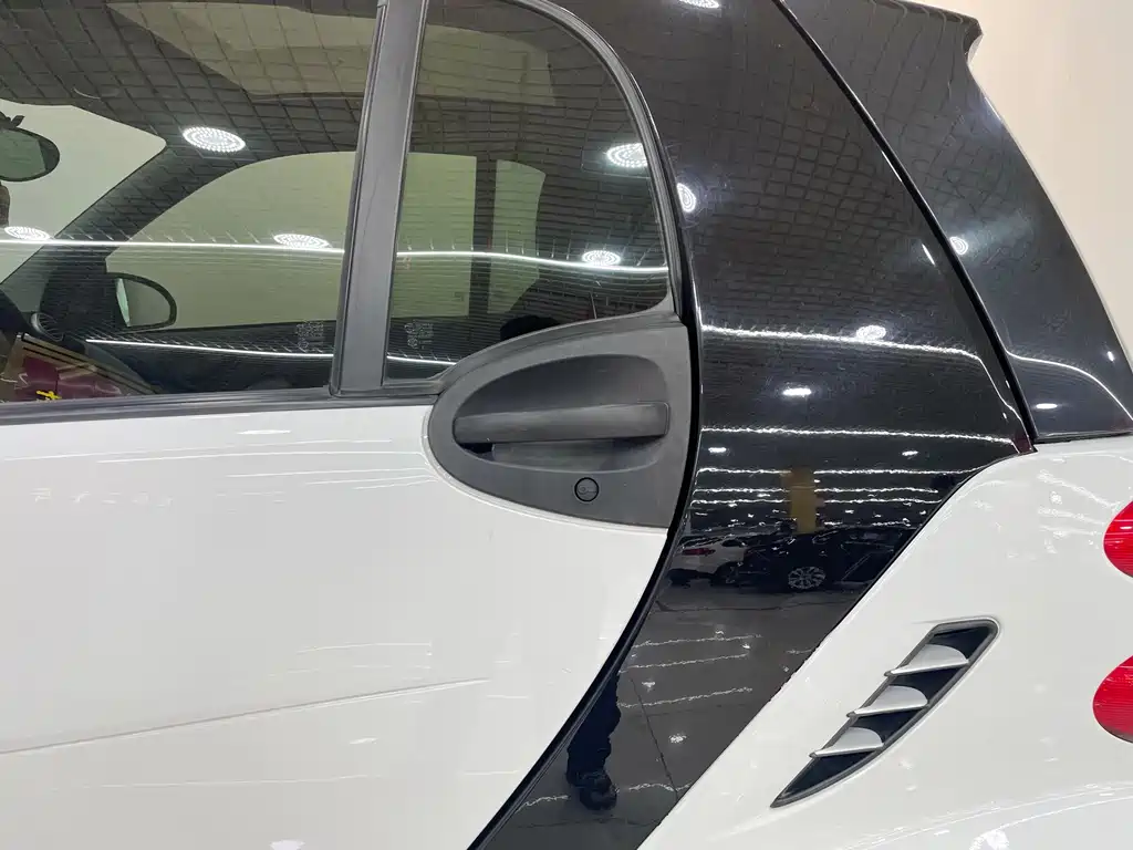 smart Smart Fortwo — миниатюра 11