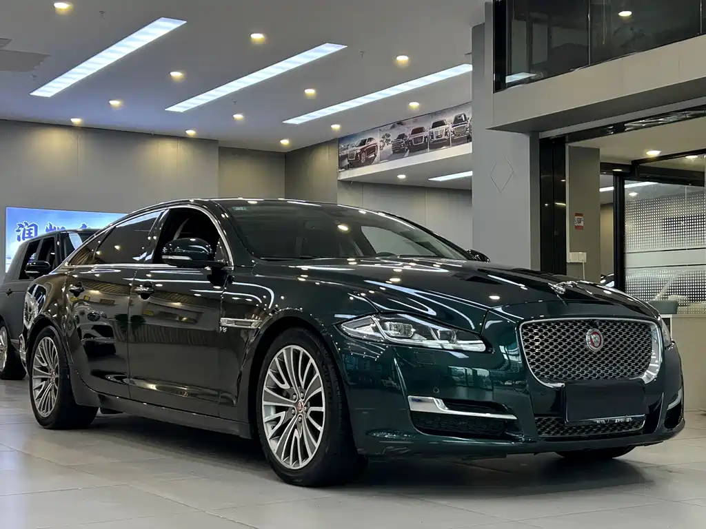 Jaguar XJ — миниатюра 3