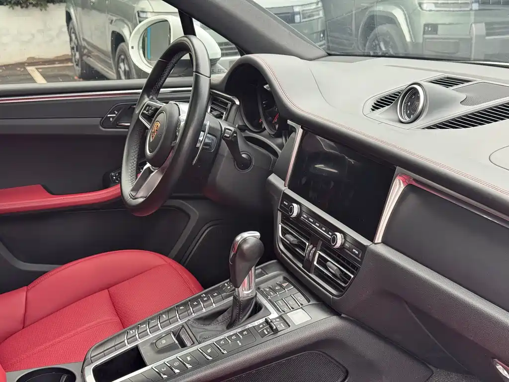 Porsche Macan — миниатюра 21