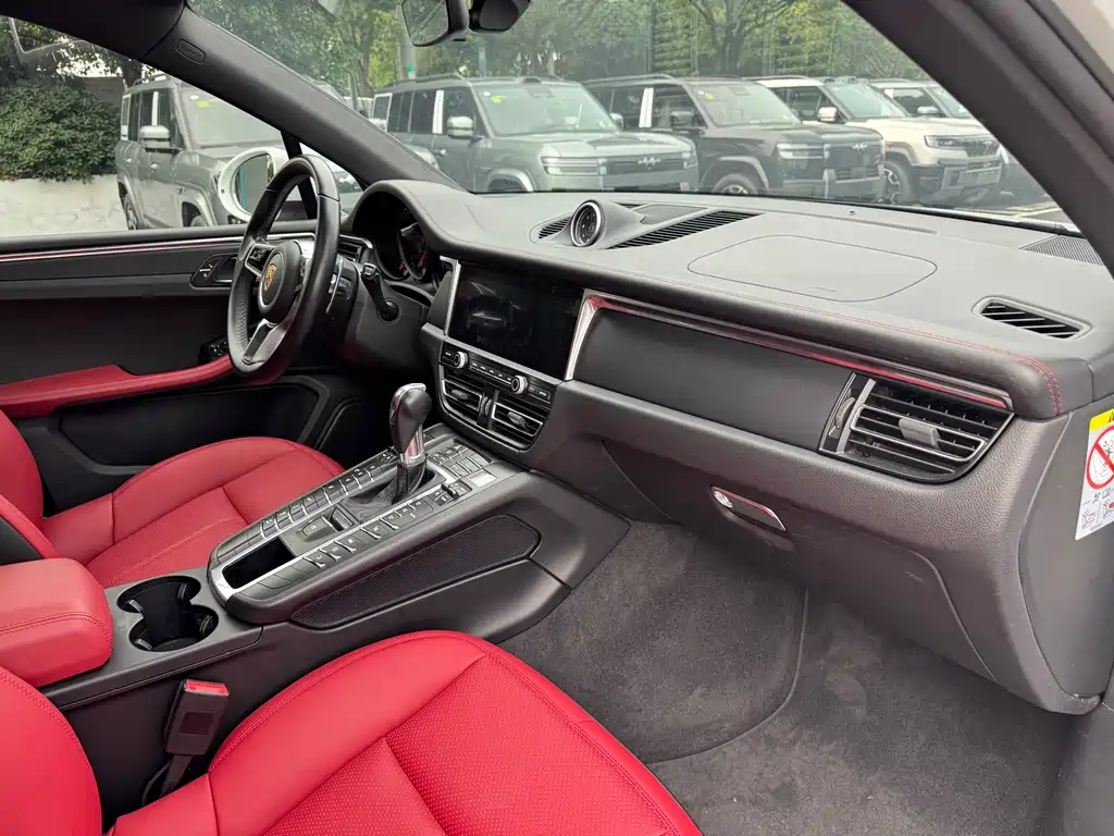Porsche Macan — миниатюра 20