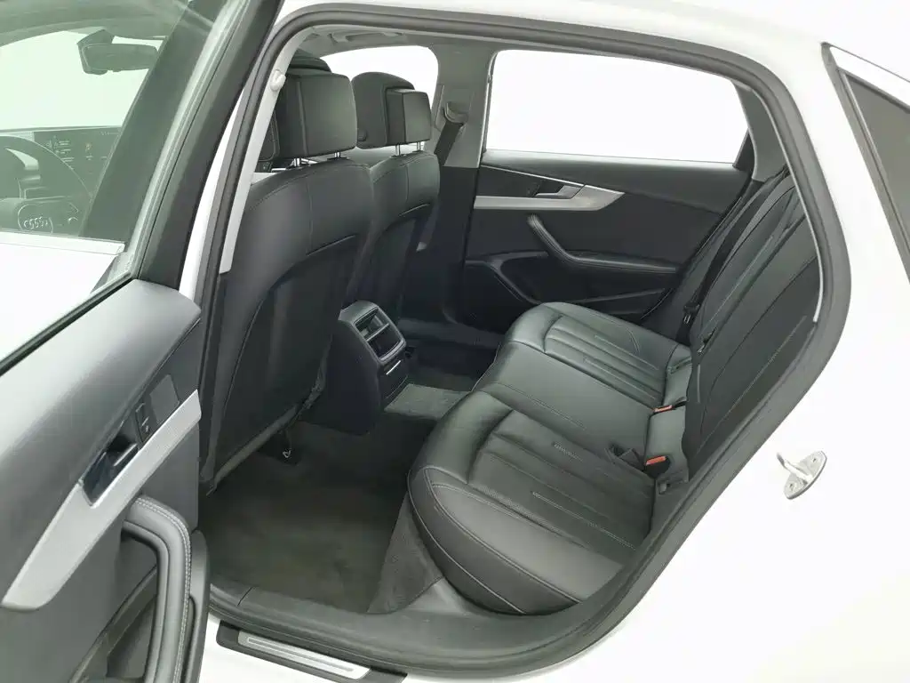 Audi A4L — миниатюра 15