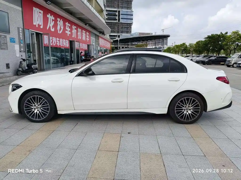 Mercedes-Benz C-Class — миниатюра 3