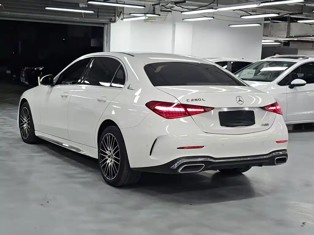 Mercedes-Benz C-Class — миниатюра 6