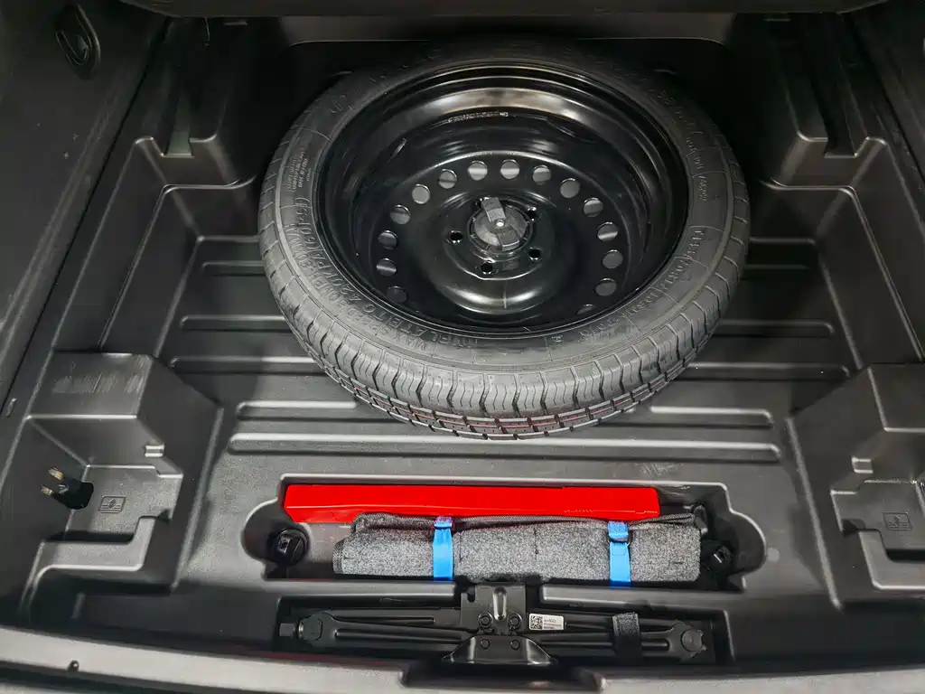 Buick Envision Plus — миниатюра 16