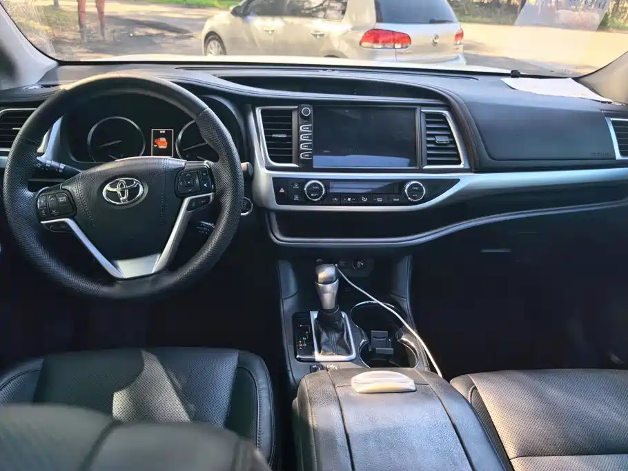 Toyota Highlander — миниатюра 12