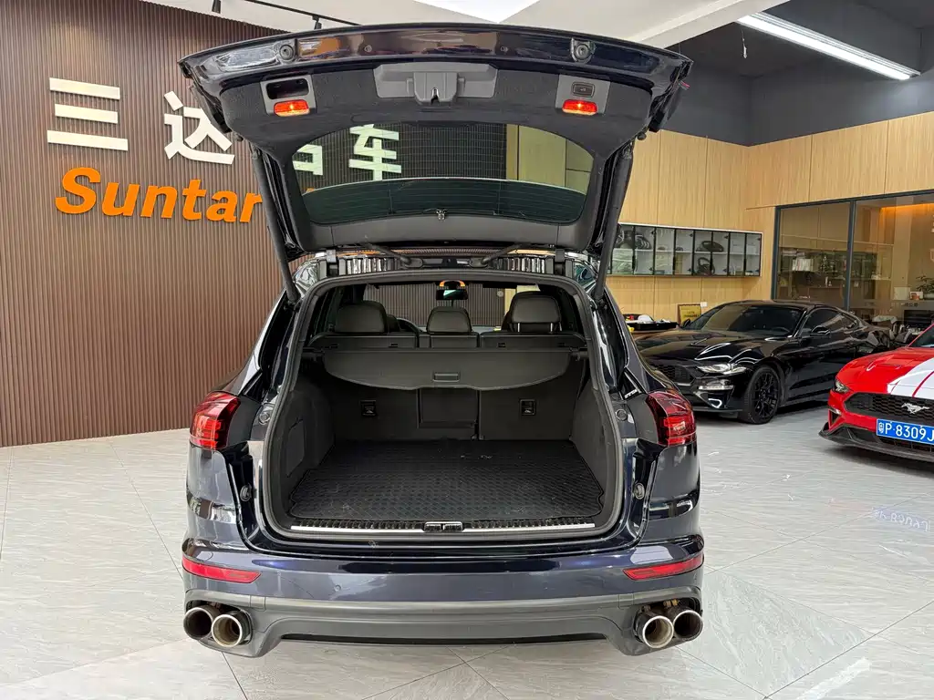 Porsche Cayenne — миниатюра 30
