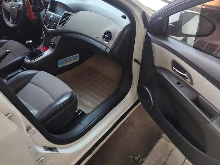 Chevrolet Cruze — миниатюра 8