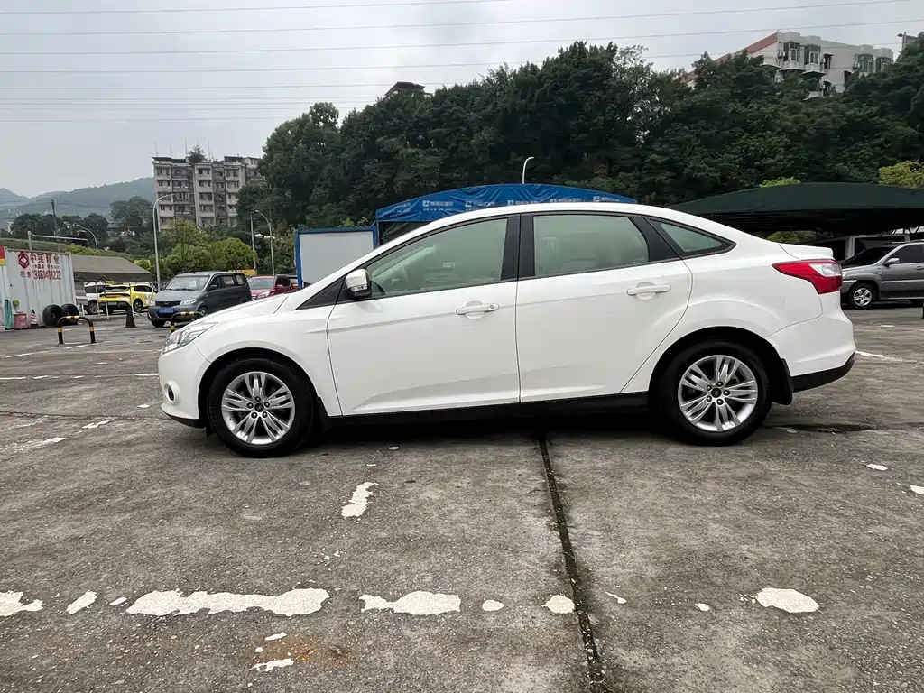 Ford Focus — миниатюра 5