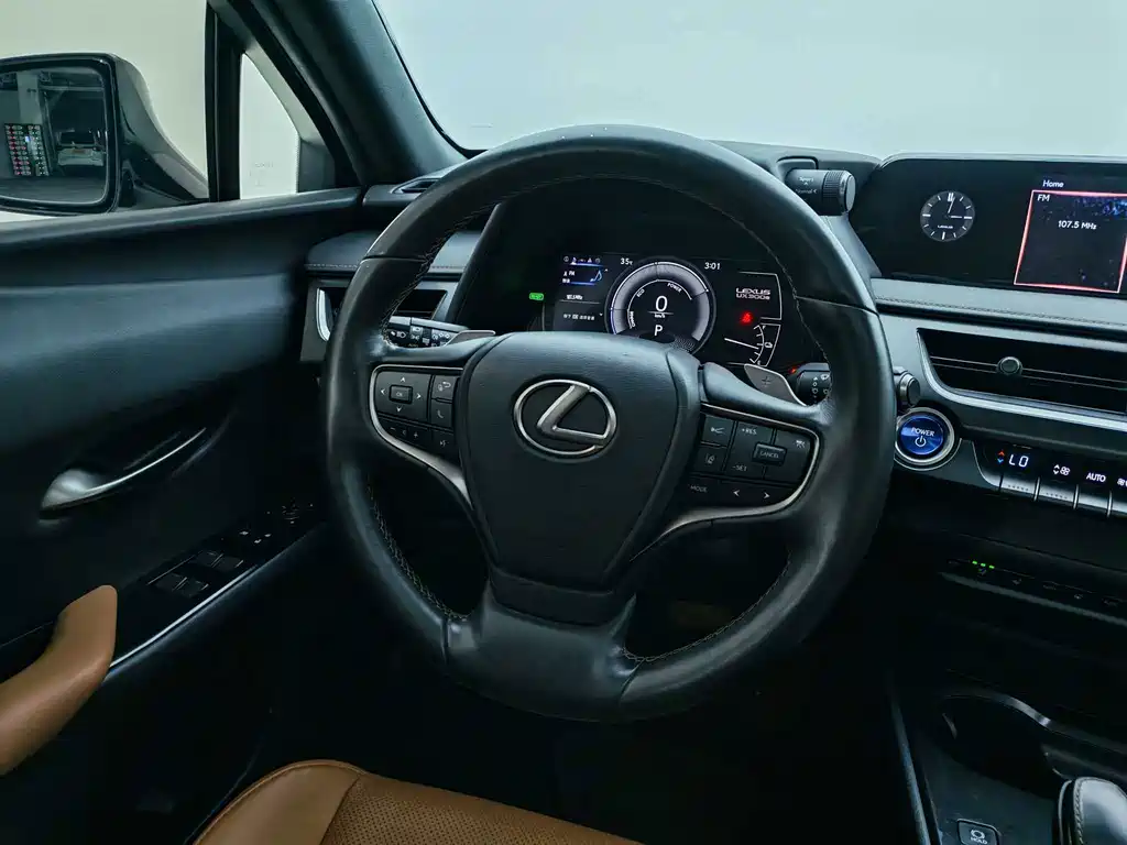 Lexus UX New Energy — миниатюра 16