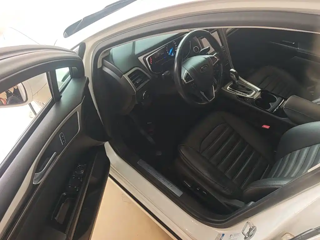 Ford Mondeo — миниатюра 16
