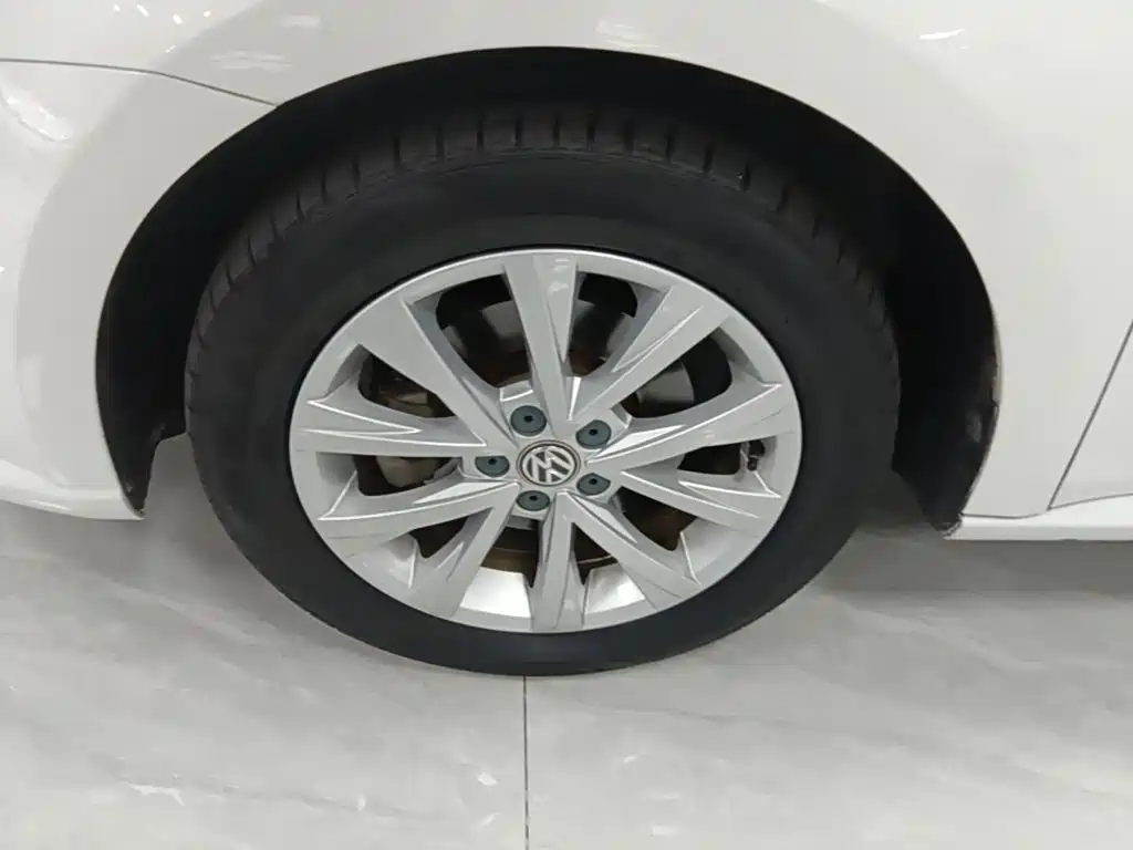 Volkswagen Lavida — миниатюра 23