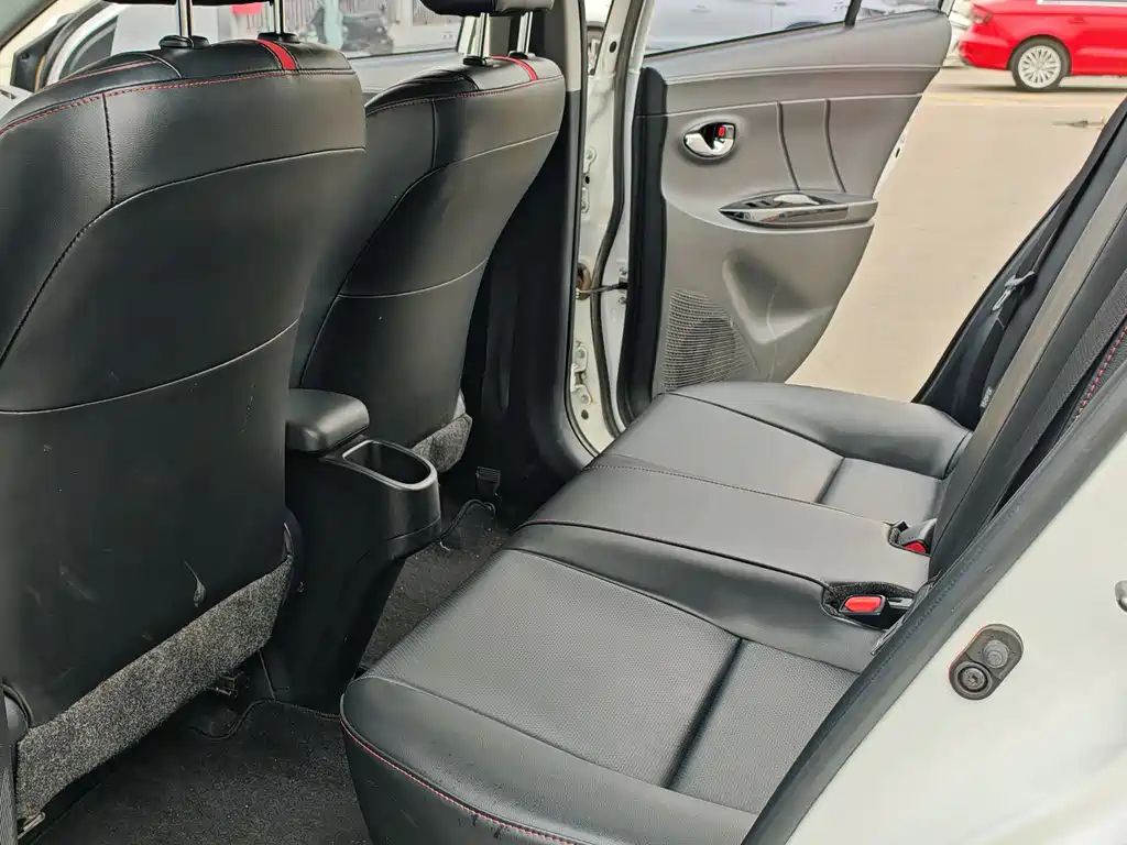 TOYOTA YARIS L ZHIXUAN