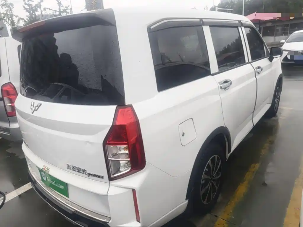 Wuling Hongguang PLUS — миниатюра 7