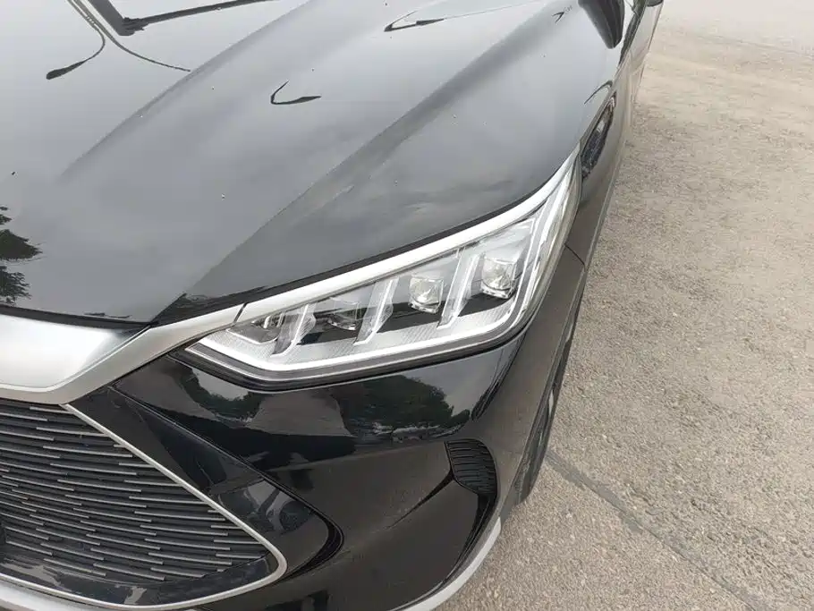 BYD PLUS New Energy — миниатюра 5