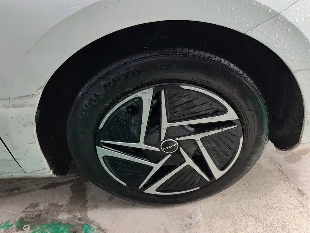 Roewe D6 — миниатюра 26