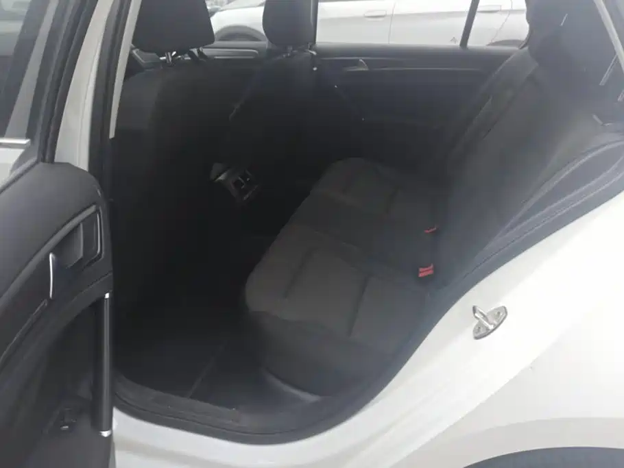 Volkswagen Golf — миниатюра 11