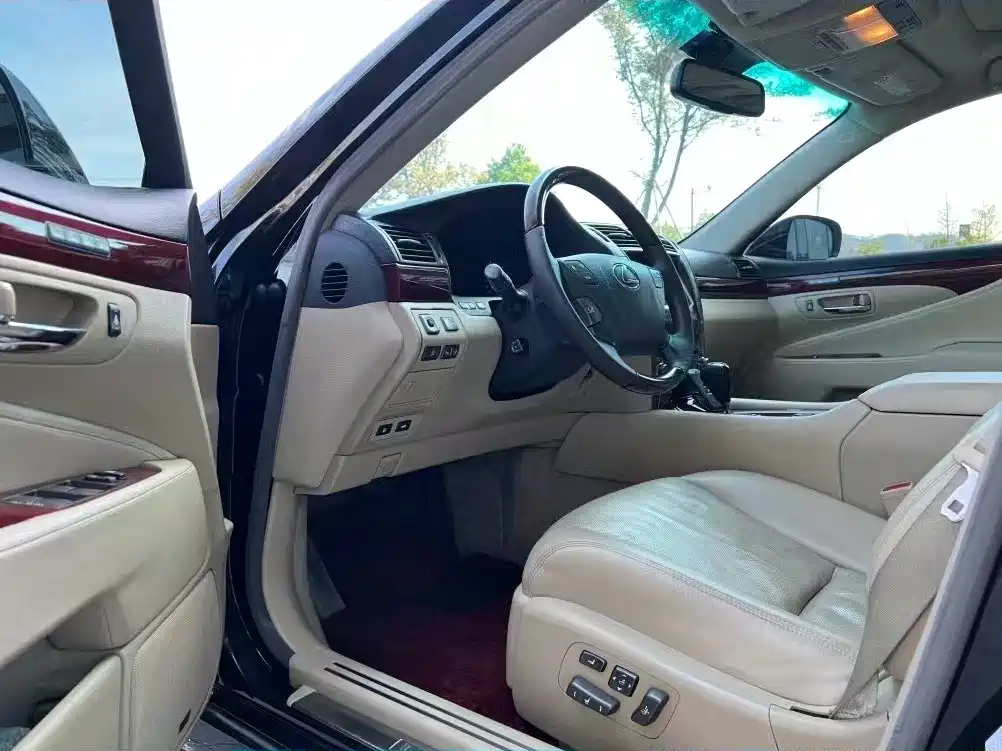 Lexus LS 2006 460L Luxury