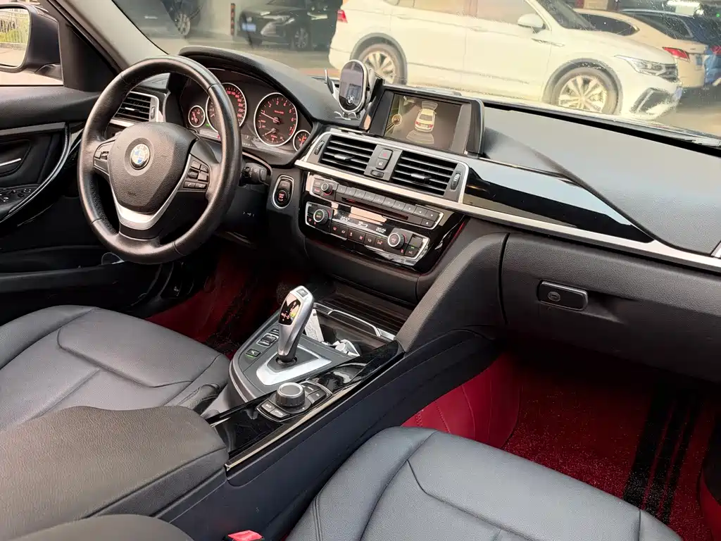 BMW 3 Series — миниатюра 10