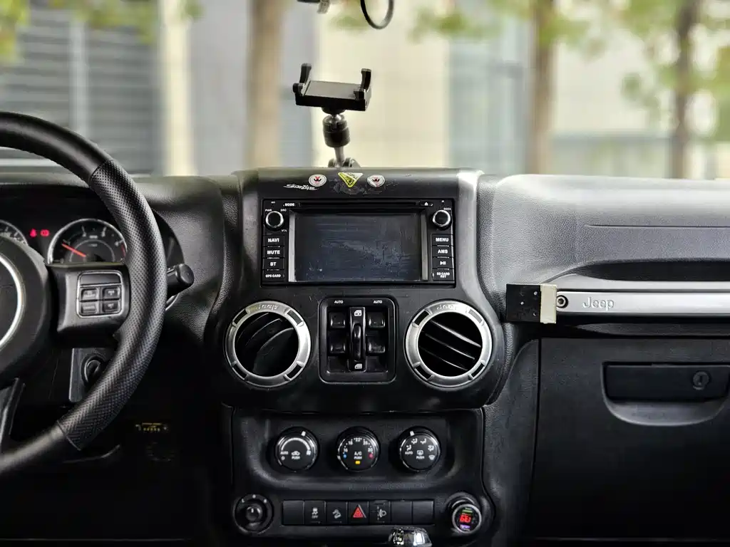 Jeep Wrangler — миниатюра 19