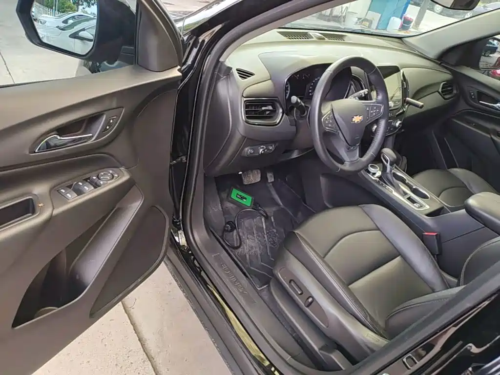 Chevrolet Equinox — миниатюра 16